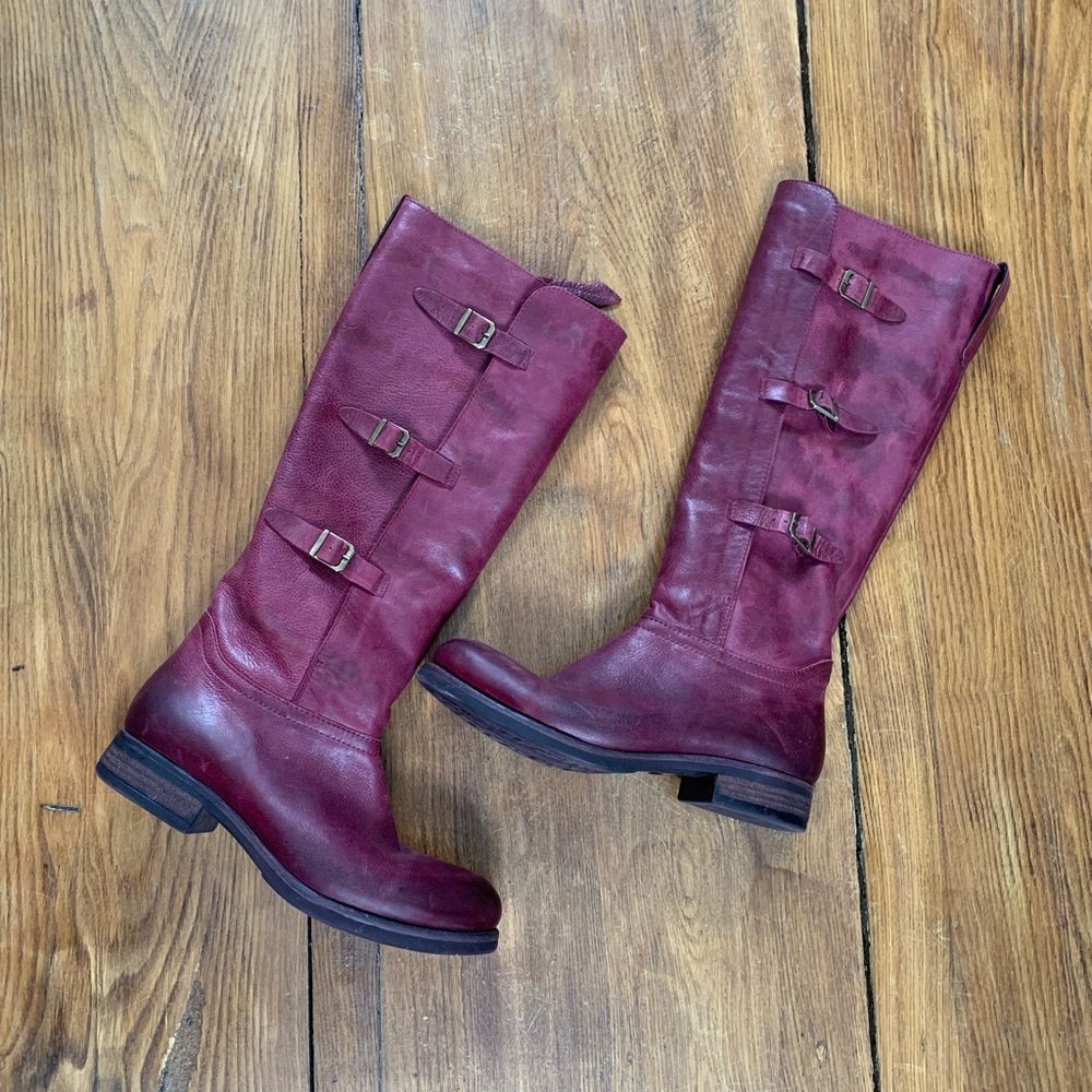 Bueno leather boots.